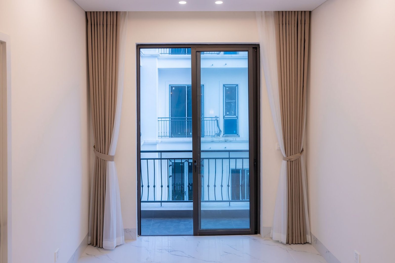 Sliding Window product direction